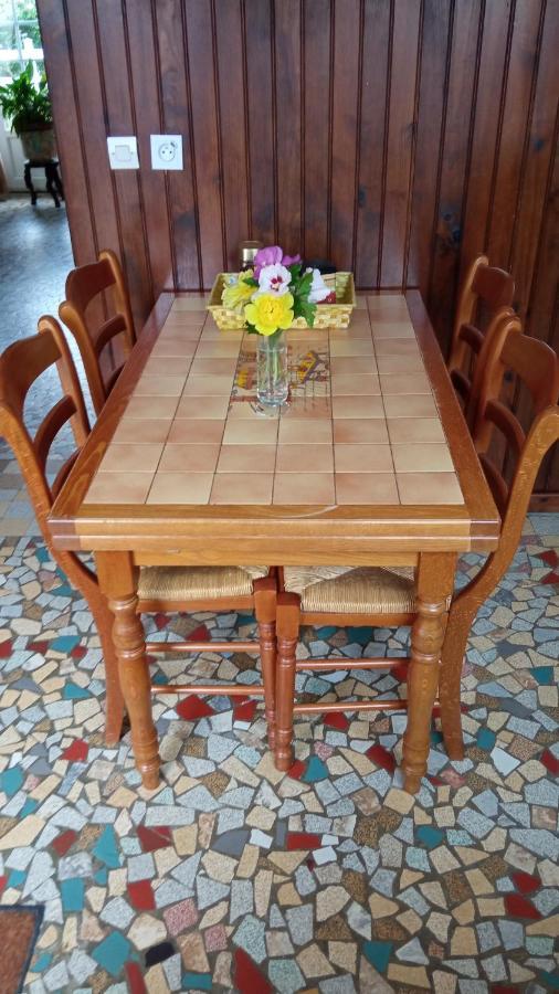 Chantilly ,Petit Dejeuner Et Table D'Hotes Possible Noyers  Bagian luar foto