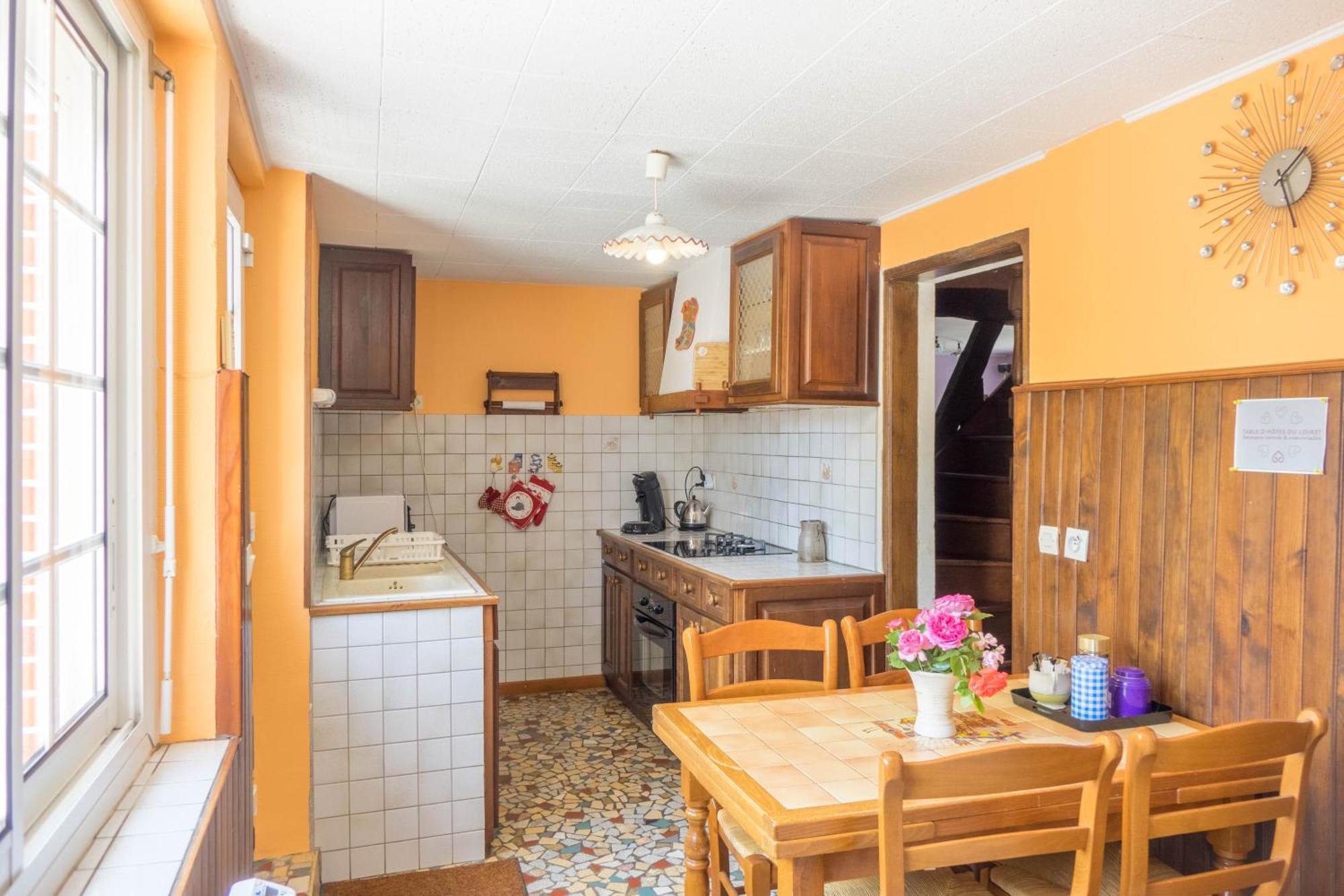Chantilly ,Petit Dejeuner Et Table D'Hotes Possible Noyers  Bagian luar foto