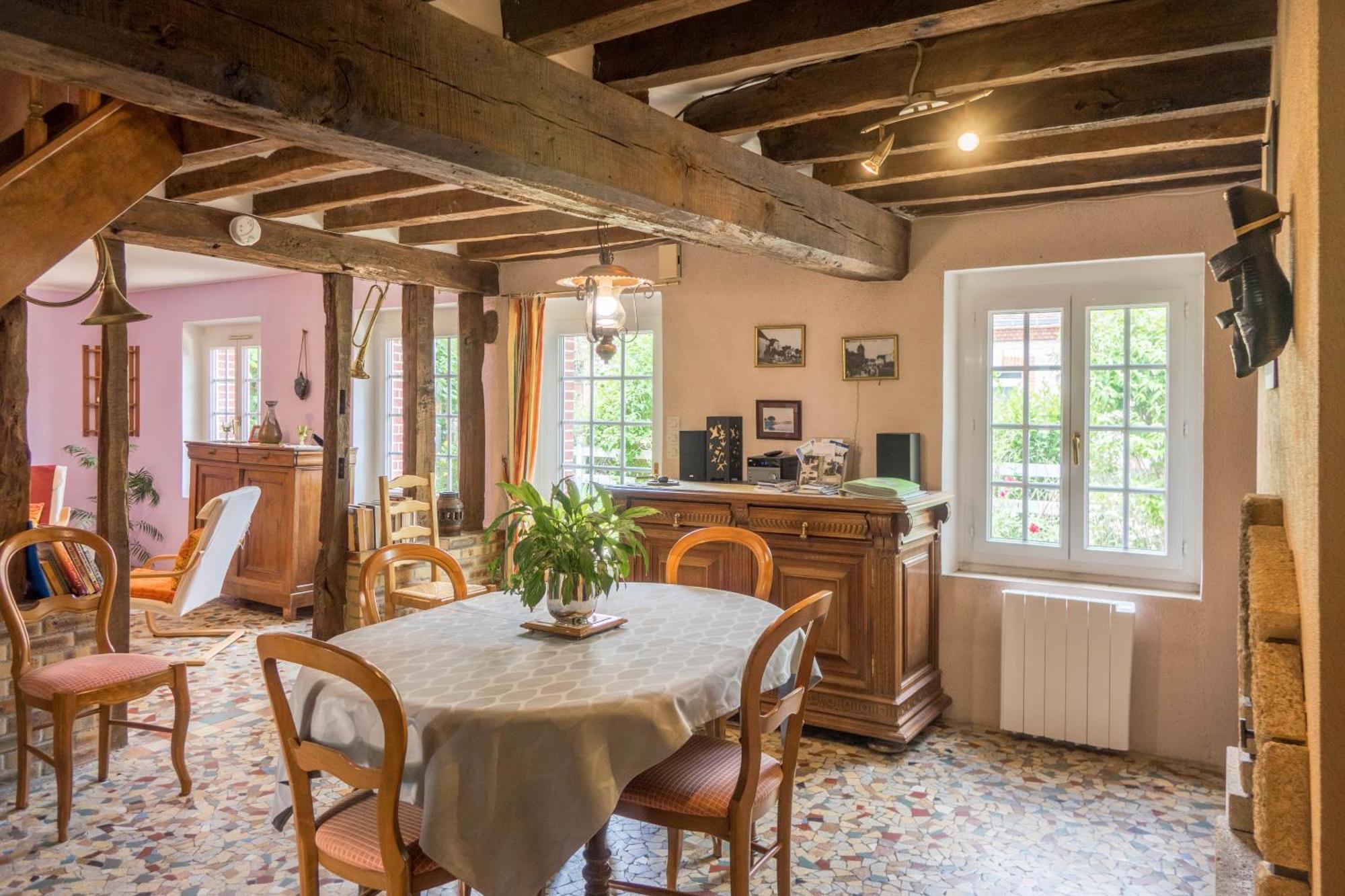 Chantilly ,Petit Dejeuner Et Table D'Hotes Possible Noyers  Bagian luar foto